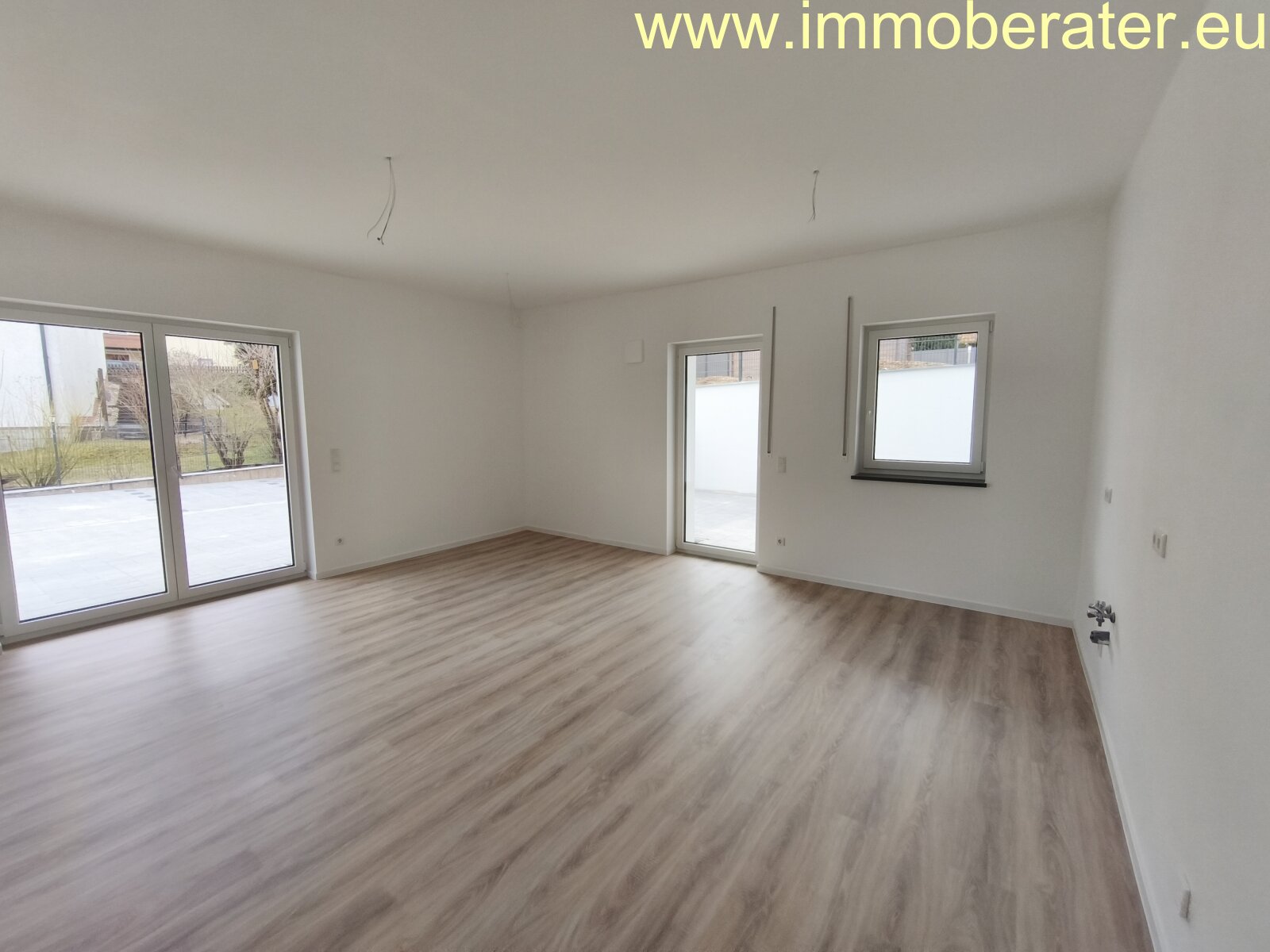 Erstbezug / Moderne 4-Zi-Souterrain-Whg   WFL 94,5 m2 / Energiesparhaus QNG / Terrasse /ab 01.09.2026 zu vermieten! 